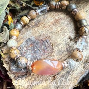 BIG CARNELIAN AND PICTURE JASPER SUPER CHUNKY BEADED BRACELET